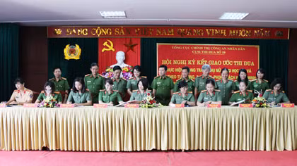 Phụ nữ Cụm thi đua số 10, Bộ Công an ký giao ước thi đua