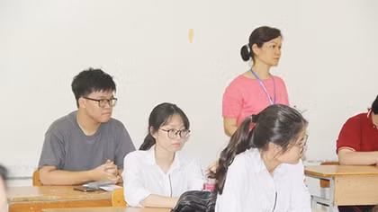 Tái diễn tình trạng nâng điểm chuẩn để “đánh trượt” thí sinh