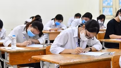  9 thí sinh bị đình chỉ trong ngày thi đầu tiên