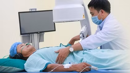 Tán sỏi ngoài cơ thể: Điều trị không đau, mau chóng phục hồi