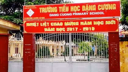 Phụ huynh trường Tiểu học Đặng Cương đã nhận lại số tiền lạm thu