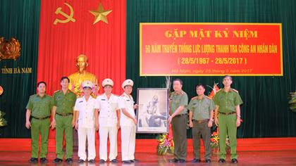 Gặp mặt nhân Kỷ niệm 50 năm Ngày truyền thống Thanh tra Công an nhân dân