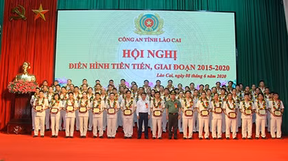Công an tỉnh Lào Cai biểu dương điển hình tiên tiến 