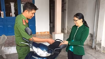 Công an TP Biên Hoà trao trả tài sản cho người dân bị mất trộm