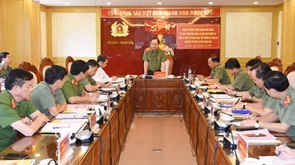 Thứ trưởng Nguyễn Văn Thành kiểm tra công tác chuẩn bị ĐH Đảng bộ CA tỉnh Thanh Hóa