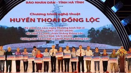 Bộ trưởng Tô Lâm dự chương trình nghệ thuật “Huyền thoại Đồng Lộc”