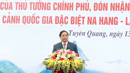 Đồng chí Phạm Minh Chính dự lễ phát động thi đua tại tỉnh Tuyên Quang