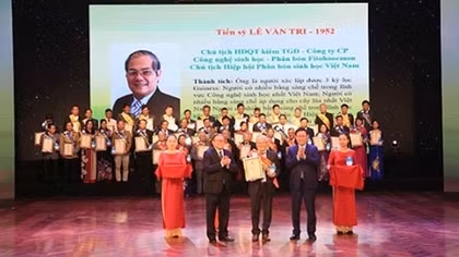 Cụm sáng chế về sản xuất tinh dầu sả được thương mại hóa, giúp nâng cao thu nhập cho người trồng