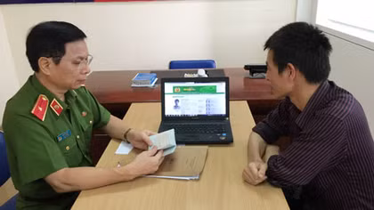 Về nước đầu thú sau khi đọc thông tin trên trang web truy nã nội phạm