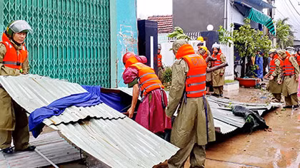 Lập đường dây nóng xử lý vi phạm về giá vật liệu xây dựng khắc phục hậu quả cơn bão số 12