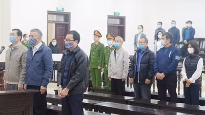 Cựu Bộ trưởng Vũ Huy Hoàng bị tuyên phạt 11 năm tù