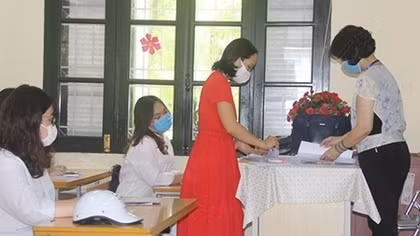 Chênh lệch giữa điểm thi tốt nghiệp và điểm học bạ
