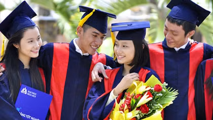 Vấn nạn đào tạo dư thừa