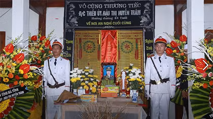 Gia đình Thiếu úy Đậu Thị Huyền Trâm gửi lời cảm ơn