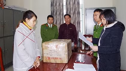 Tải ảnh căn cước trên mạng, lập nickname Hồng Nhung để lừa đảo