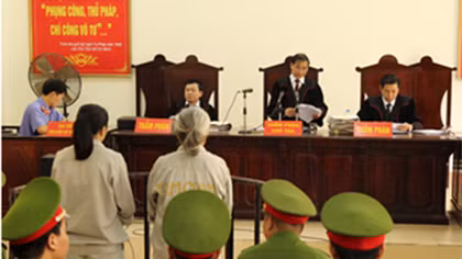 Nguyên chủ tịch UBND xã lừa người đi xuất khẩu lao động