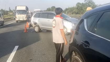 Va chạm liên hoàn trên cao tốc TP Hồ Chí Minh– Trung Lương