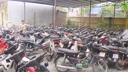 Trốn nộp phạt, nhiều người bỏ phương tiện, giấy tờ xe