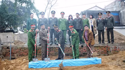 Khởi công xây dựng nhà tình nghĩa cho chiến sỹ Công an