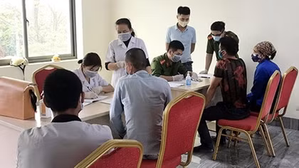 Cách ly hành khách trên chuyến xe có 2 trường hợp tiếp xúc gần với người nhiễm COVID 19