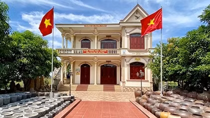 Người nặng lòng với hồn quê Việt cổ