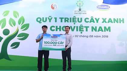 Vinamilk trồng 100.000 cây xanh tại Bắc Cạn 