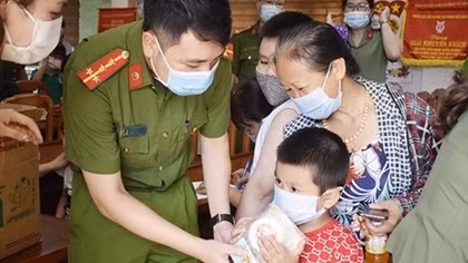 Thắp sáng ước mơ trẻ em vùng Đông Bắc