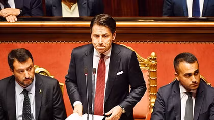 Thủ tướng đệ đơn từ chức, chính trường Italy rơi vào khủng hoảng