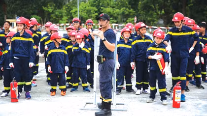 Người giữ linh hồn “Trại hè lính cứu hỏa”
