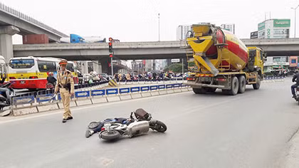 Va chạm với xe bồn, nữ sinh cấp 3 tử vong ngay tại chỗ
