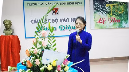 Nữ thi sĩ của xứ sở chim yến