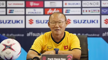 HLV Park Hang Seo: "Tuyển Việt Nam không dễ thắng Lào"