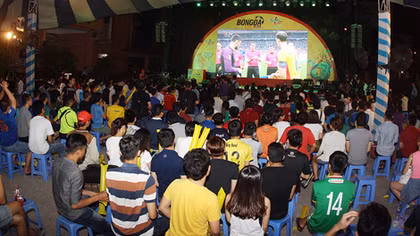 Mùa World Cup nói chuyện luật
