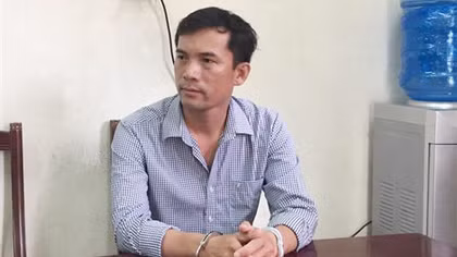 Bài học cho những người “trở cờ” phản dân, hại nước