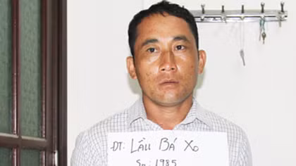Giấu 20 bánh heroin trong hộp quà tặng sinh nhật