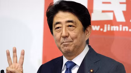 Thủ tướng Nhật Bản Shinzo Abe tuyên bố bầu cử sớm