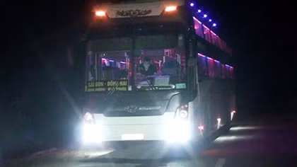 Ngăn chặn xe khách có 4 người đi từ vùng dịch ra khỏi địa bàn