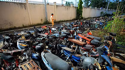 Công an quận Hoàng Mai tìm bị hại trong 2 vụ án