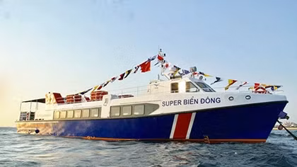 Tàu siêu tốc đâm chìm tàu cá 