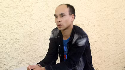 Mẫu thuẫn TNGT, nam thanh niên rút dao đâm chết người