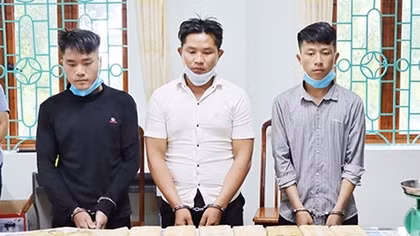 2 đối tượng vận chuyển 120 nghìn viên MTTH lấy 50 triệu đồng