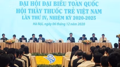Thầy thuốc trẻ cần xem niềm tin của bệnh nhân, của xã hội là mục tiêu phấn đấu