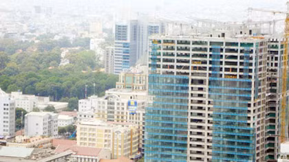 Truy việc cấp phép xây dựng nhà cao tầng ồ ạt trong nội đô TP Hồ Chí Minh