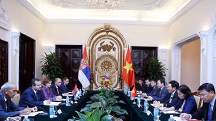 Phó Thủ tướng Phạm Bình Minh hội đàm Phó Thủ tướng thứ nhất Serbia