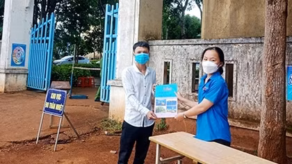 Quảng Trị trang bị máy tính và Atlat Địa lý cho thí sinh miền núi