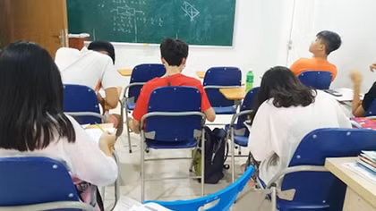 Triển khai chương trình giáo dục phổ thông 2018, học sinh có còn phải học thêm?