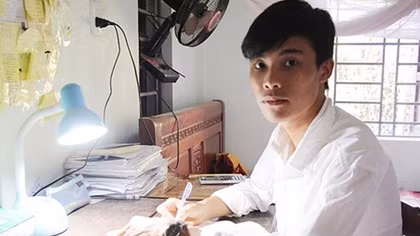 Nghị lực vươn lên của cậu học trò làng An Lợi