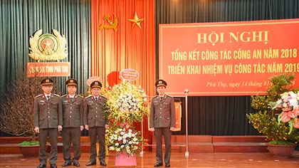 Lửa thử vàng, gian nan thử sức 