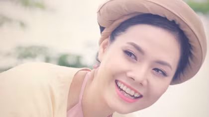 Sao mai Lương Nguyệt Anh hoá thôn nữ đón “Bộ đội về làng”