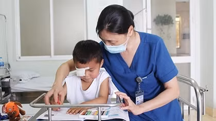Đôi mắt của Sùng Mi Dia